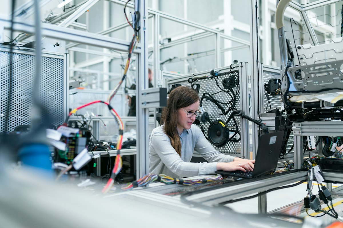 Engineer in advanced lab supported by Linear Systems Venture